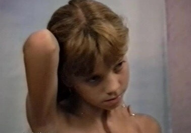 Naturistin: Julia Akt Dessous - Nature is the best home for a naturist