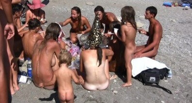 The vast oceanfront 1 Full HD video - Clothing is also a mask for a nudist