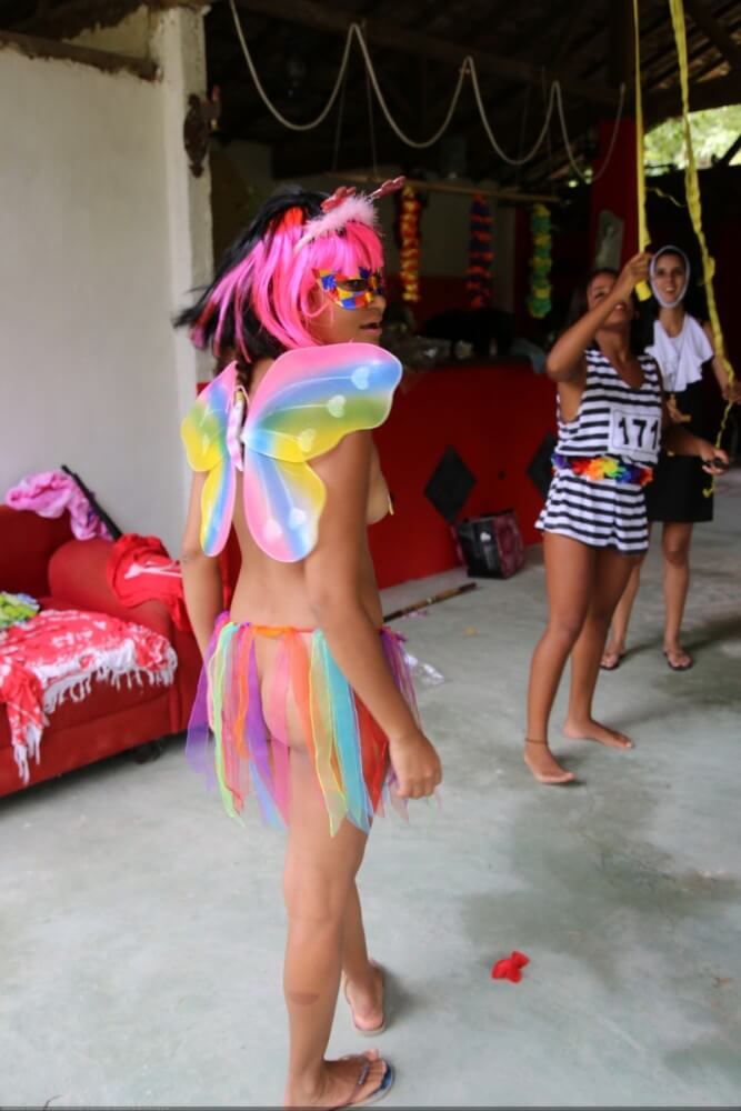 Tropical carnival photo gallery - Nudity promotes inner harmony and peace of mind