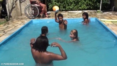 Oceanic Backyard Noon # 1 Full HD - Nudity as a natural part of human existence