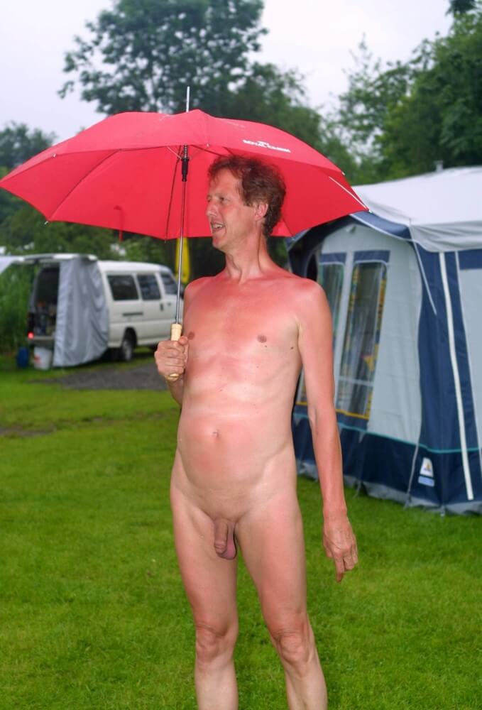 Holland Green Field Profile pics - Overcoming shame and awkwardness when taking off clothes