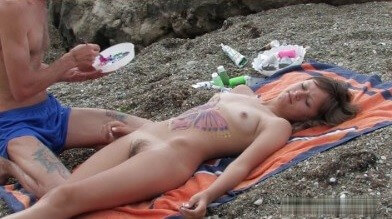 Naked body art on the beach Full HD video - Naturism as a lifestyle