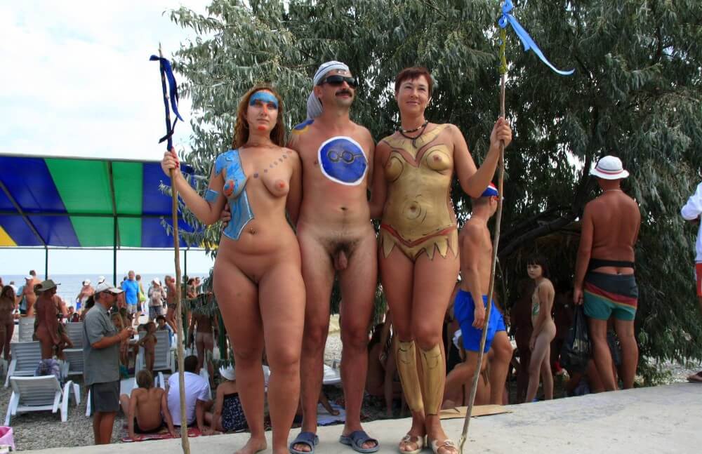 Three Painted Girl Poses pics - Nature is considered the bodys natural clothing