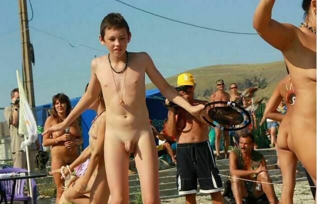 Nudists in Crimea photos - Nature provides strength and energy