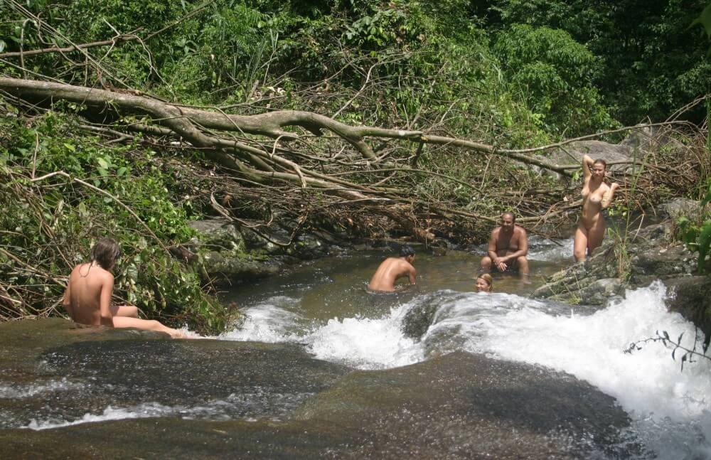 Brazilian Top of the Rivers photos - Spontaneous Nudism Thrives