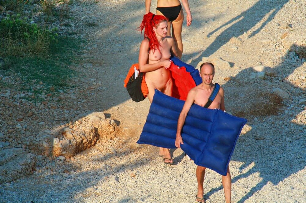 Ula FKK Red Hairstyle Girl pics - The impact of naturism on health