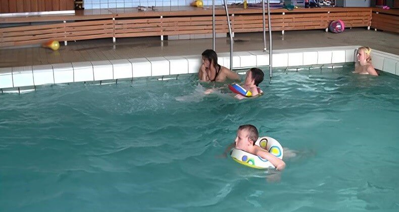 Swimming center club Full HD - Naturists are open to new ideas and experiences