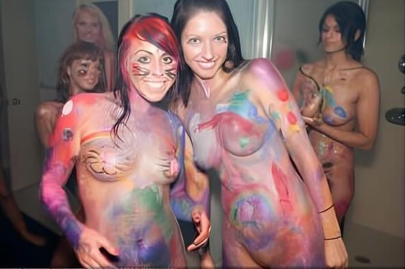 Documented Lifestyle Photo Set 4 - People who practice nudism also believe that everyone is equal, regardless of circumstances