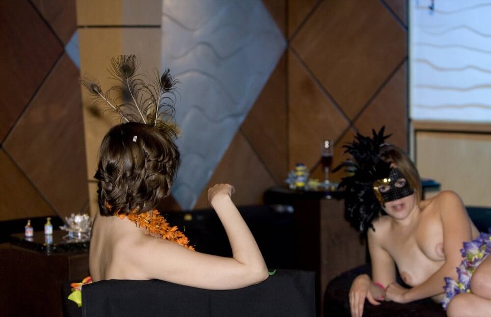 Masquerade Lounging photos - The true flourishing of a culture of naturalness