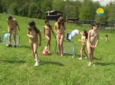 Naturist Freedom: Slide in the Summer - Lightness and ease as the main traits of naturists