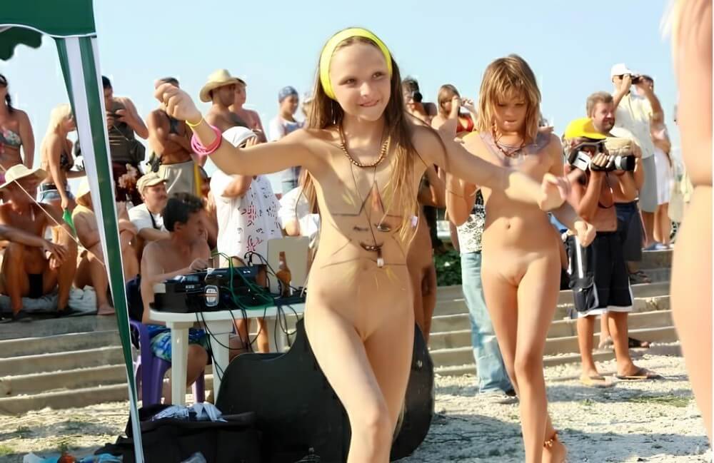 Nudist beauty contest photos - Naturism implies a life free of unnecessary problems