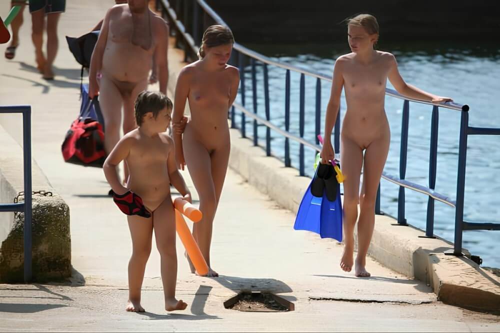 Naturism photo gallery # 11 - Peace and tranquility are important values for naturists
