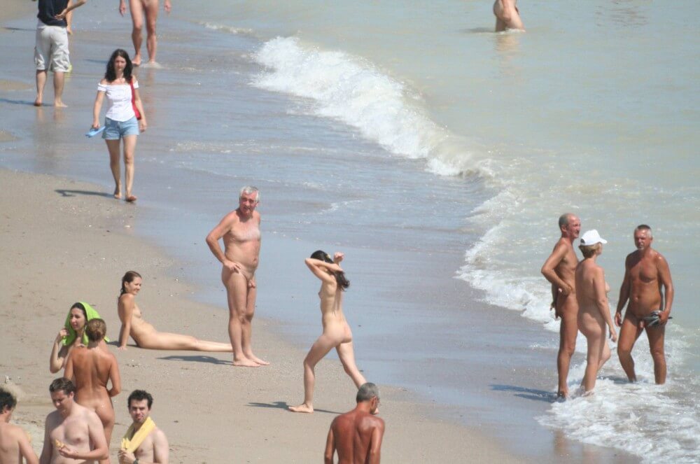 Costinesti Beach Groups pics - A Base for Naturist Recreation