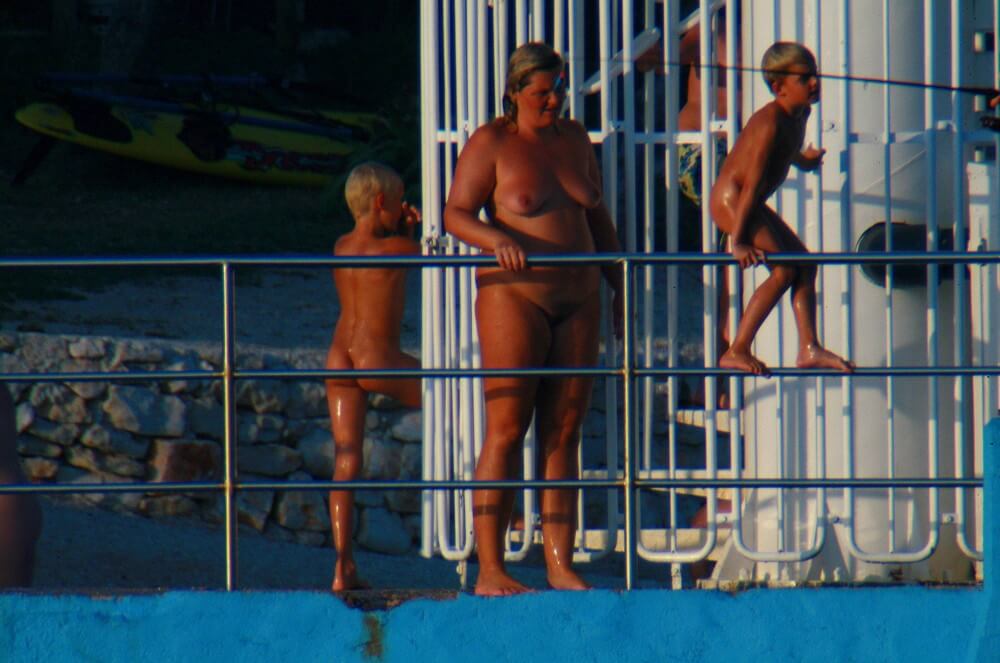 Uka FKK Water Play - Growing up on a nudist beach