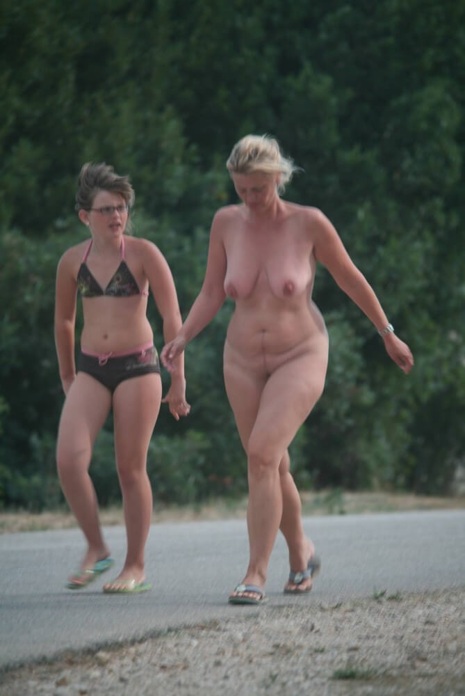 Cove FKK Visitor Grounds pics - A nudist values trust and friendliness among people