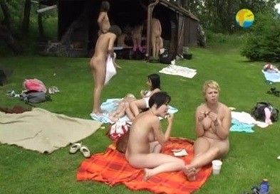 Naturist Freedom: Cottage Picnic - Boundaries disappear in the world of naturism and nudism
