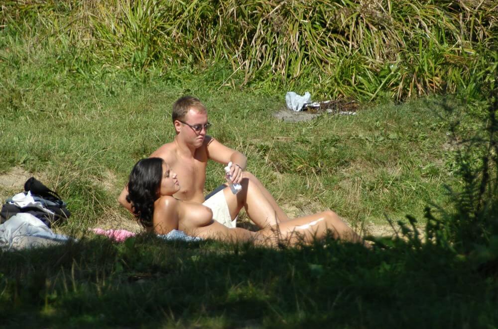 Photo Shoot Observation pics - Types of recreation in nudist and naturist resorts and parks