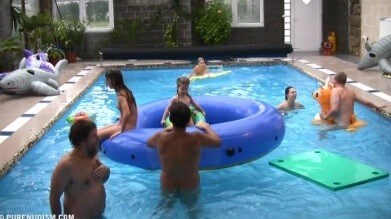 Piano pool and tennis Full HD - Differences between nudists and naturists
