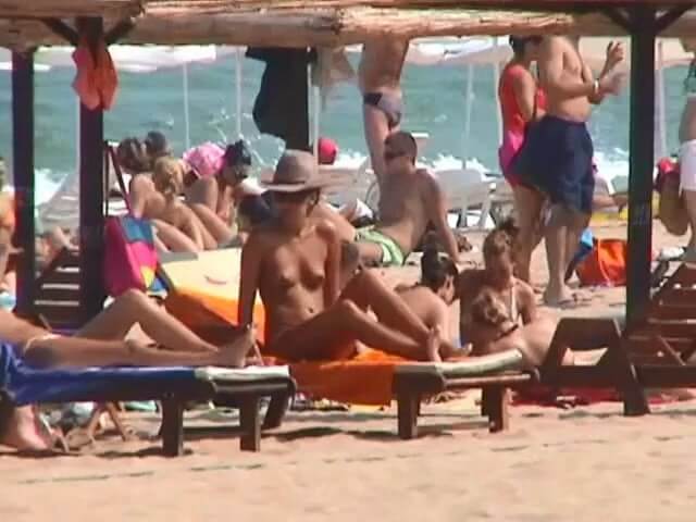 Beaches of solar Bulgaria - She appeared completely naked