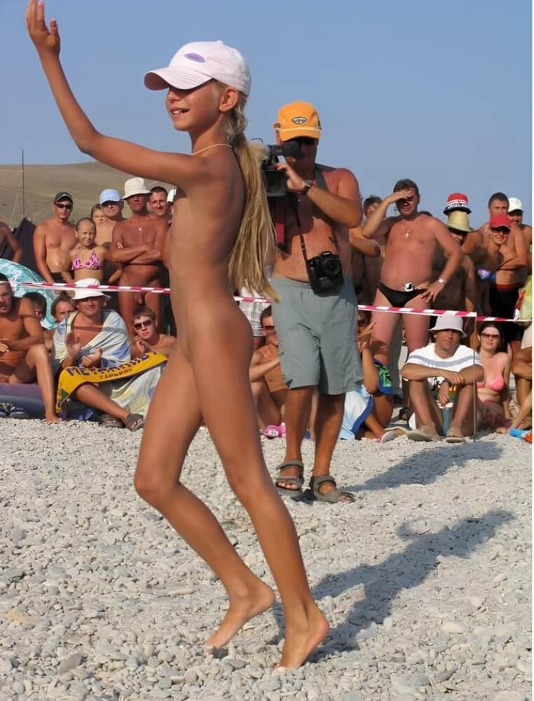 Holiday of the Neptune photos - The entire upper aristocracy practiced nudism