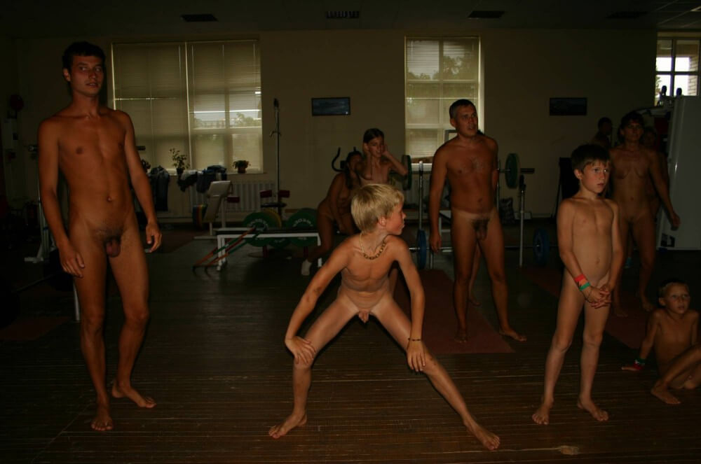 Family Gym Nudist Stretch pics - Travel with elements of naturism