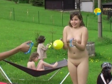 Naturist Freedom: Meadow - Naturism enthusiasts around the world