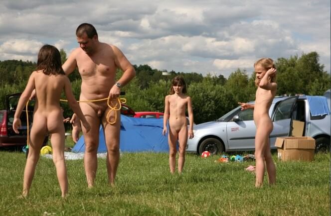 Naturism photo gallery # 38 - This is how naturism culture manifests itself