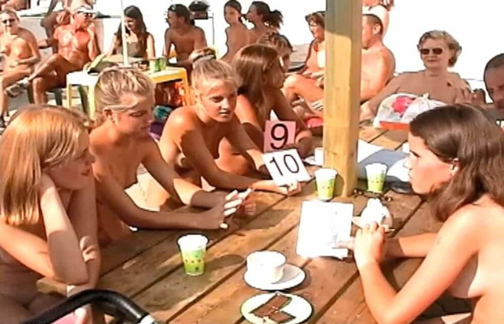 Miss Teen JR. Pageants # 18 video Sunat Natplus HD - Overcoming inhibitions is one of the goals of nudism