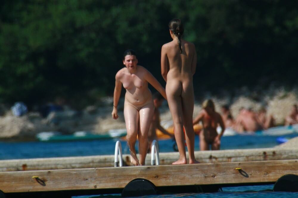 Wooden Island Freedom pics - The community of naturist movement supporters and their values